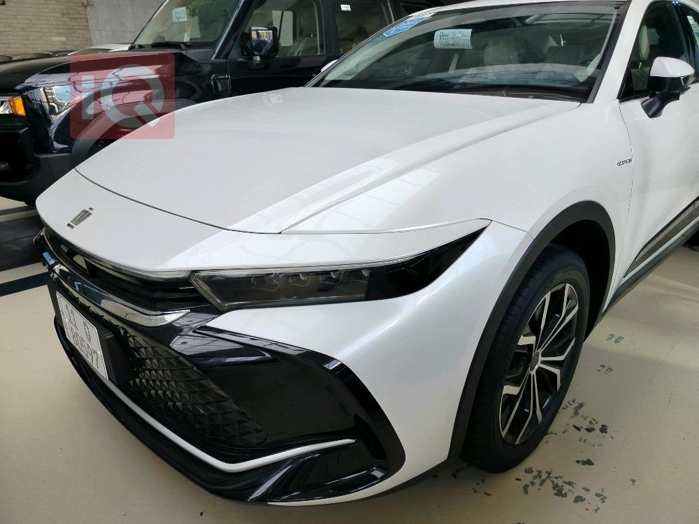 تويوتا كراون سيجنيا